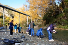 4WD-Macetown-Gold-panning-in-the-Arrow-River