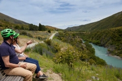 kawarau-river-queenstown-bike wine tour